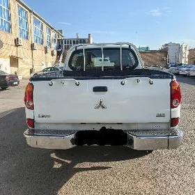 Mitsubishi L200 2010