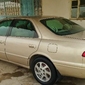 Toyota Camry 2000