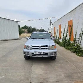 Nissan Pathfinder 2001