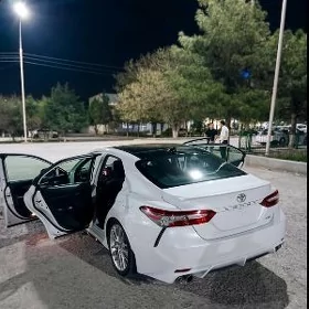 Toyota Camry 2018