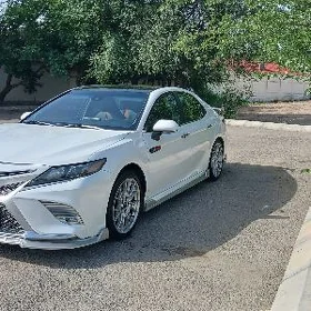 Toyota Camry 2024