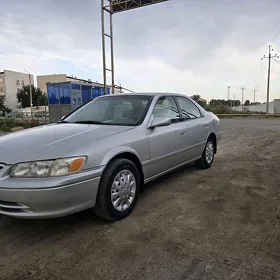 Toyota Camry 2000