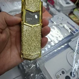 VERTU prostoy