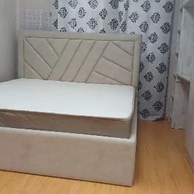 spalnyy krowat