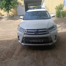 Toyota Highlander 2017