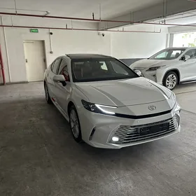 Toyota Camry 2025