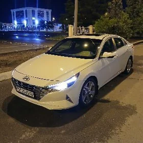 Hyundai Elantra 2021