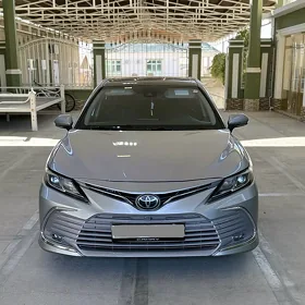 Toyota Camry 2021