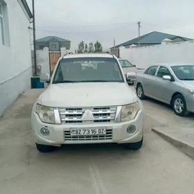 Mitsubishi Pajero 2013