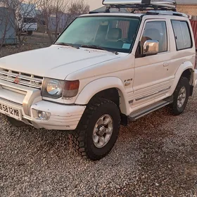 Mitsubishi Pajero 1993