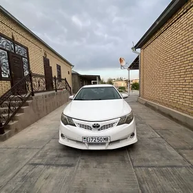 Toyota Camry 2012