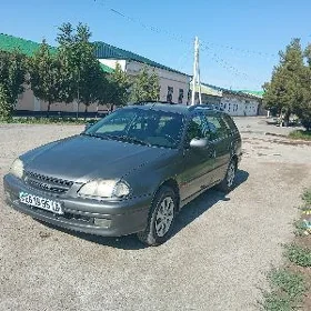Toyota Avensis 2002