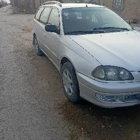 Toyota Avensis 1999