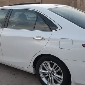 Toyota Camry 2017