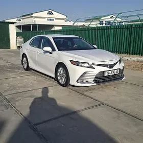 Toyota Camry 2020