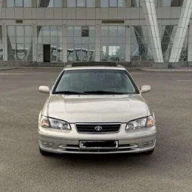 Toyota Camry 2001