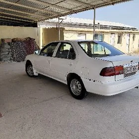 Nissan Sunny 1997