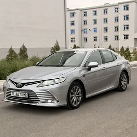 Toyota Camry 2020