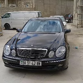 Mercedes-Benz E320 2004