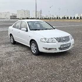 Nissan Sunny 2011