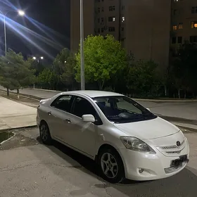 Toyota Yaris 2008