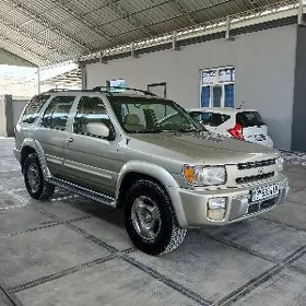 Nissan Pathfinder 1998