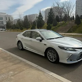 Toyota Camry 2022