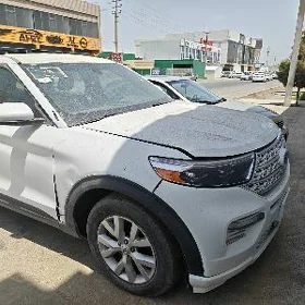 Ford Explorer 2021