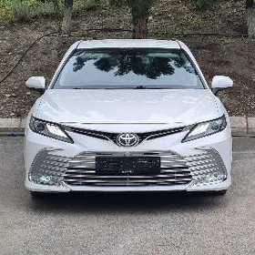 Toyota Camry 2023
