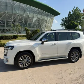Toyota Land Cruiser 2025