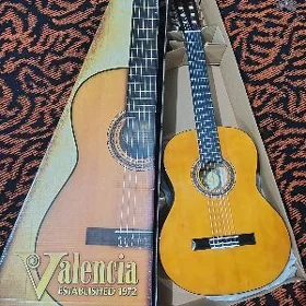 gitara Valencia