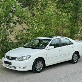 Toyota Camry 2004