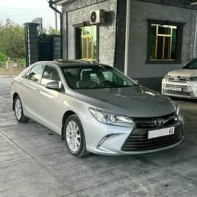 Toyota Camry 2017