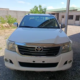 Toyota Hilux 2012