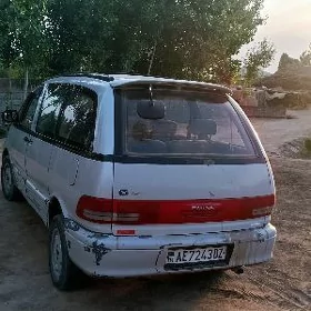 Toyota Previa 1993