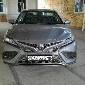 Toyota Camry 2024