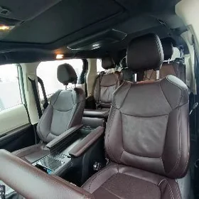 Toyota Sienna 2024