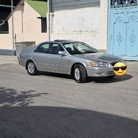 Toyota Camry 2001