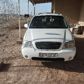 Kia Carnival 2001