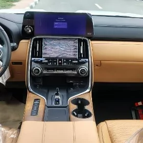 Lexus LX 700h 2025