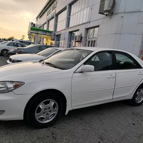 Toyota Camry 2004