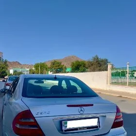 Mercedes-Benz E500 2003