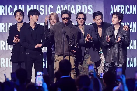 BTS, Katseye we Sabrina Karpenter American Music Awards-da Teýlor Swifti baýraksyz galdyrdy