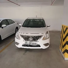 Nissan Sunny 2022
