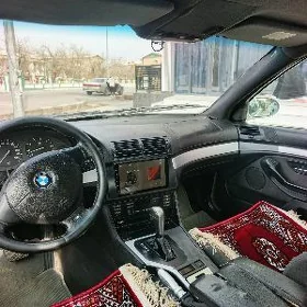 BMW E39 2000