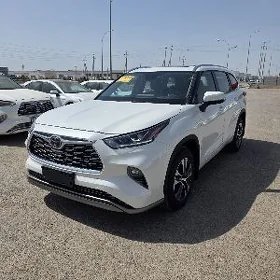 Toyota Highlander 2020