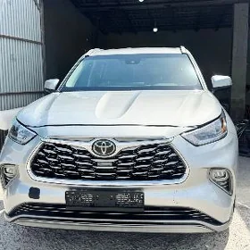 Toyota Highlander 2023