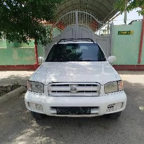 Nissan Pathfinder 2002