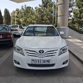 Toyota Camry 2011