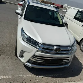 Toyota Highlander 2019